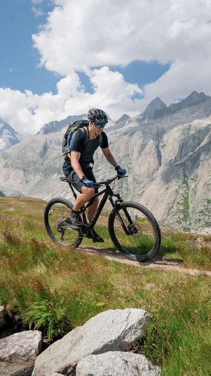 « On pratique tous notre passion sur des terrains privés » : un vététiste rappelle à tout le monde que la nature se partage