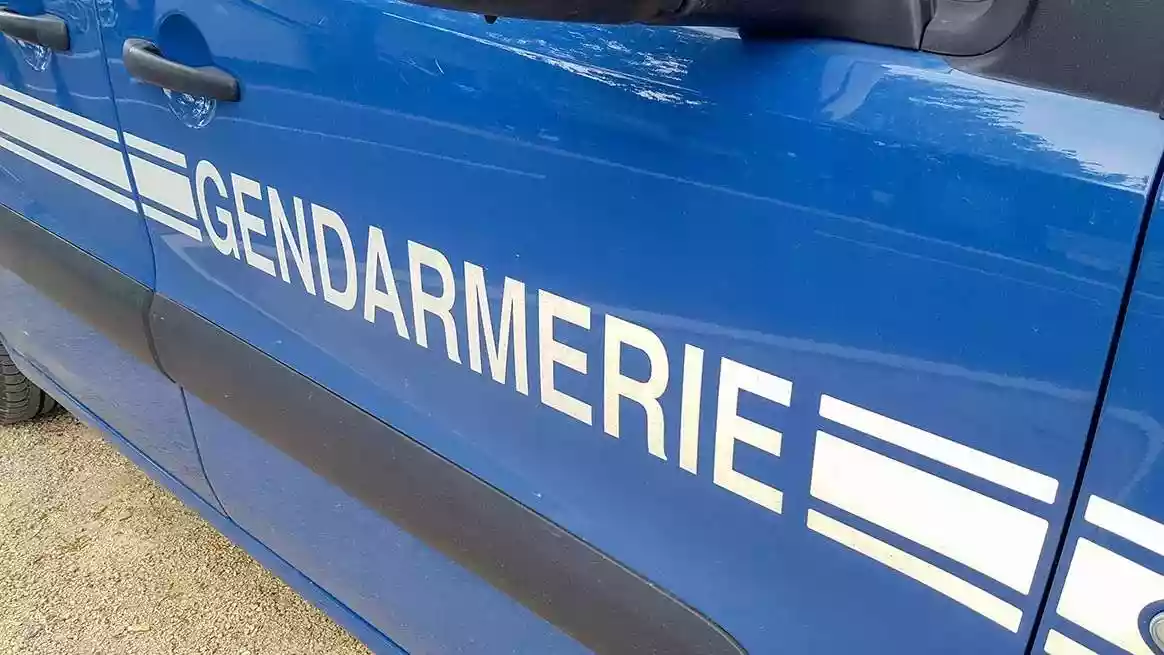 Deux chasseurs découvrent le corps sans vie d’un homme dans le Gard